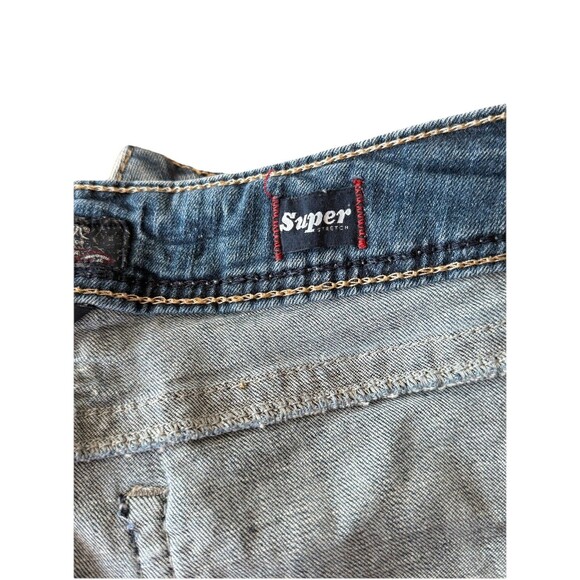 Silver Shorts Womens Size 28 Suki Mid Rise Inseam 3 Distressed Denim Bottoms - Picture 6 of 11